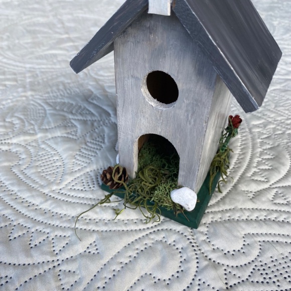 Small Rustic BirdHouse Chapel/Church Decor - Picture 4 of 7